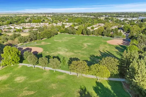 View/Area - 1123 Villaverde Ln, Davis, CA 95618 photo 4 of 4