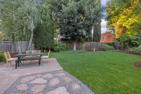 Exterior - 1123 Villaverde Ln, Davis, CA 95618 photo 7 of 16