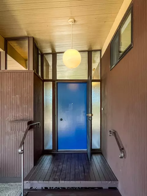 Entry Way - 6222 Cameo Ct, Carmichael, CA 95608 photo 1 of 5