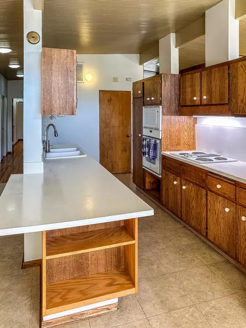 Kitchen - 6222 Cameo Ct, Carmichael, CA 95608 photo 5 of 8