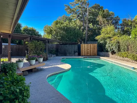 Exterior - 6222 Cameo Ct, Carmichael, CA 95608 photo 2 of 22