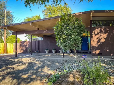 Exterior - 6222 Cameo Ct, Carmichael, CA 95608 photo 5 of 22