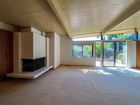 Living - 6222 Cameo Ct, Carmichael, CA 95608 photo 5 of 8