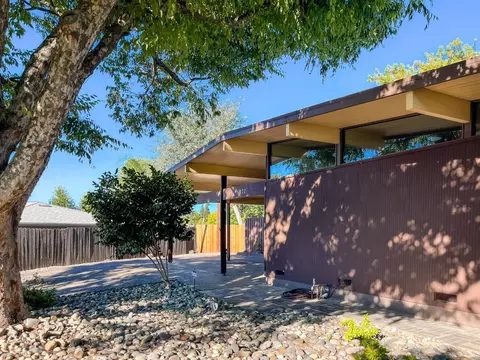 Exterior - 6222 Cameo Ct, Carmichael, CA 95608 photo 4 of 22