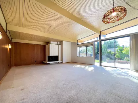 Living - 6222 Cameo Ct, Carmichael, CA 95608 photo 2 of 8