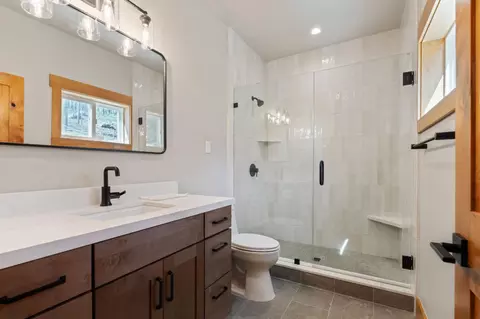Bath - 7163 Mount Ralston Rd, Twin Bridges, CA 95735 photo 1 of 2