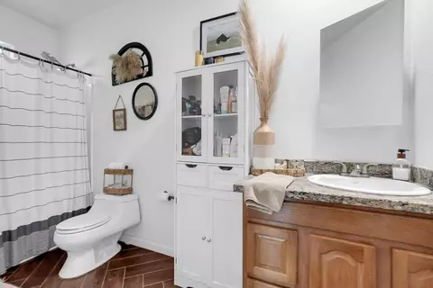 Bath - 308 Ruberto St, Modesto, CA 95351 photo 1 of 2