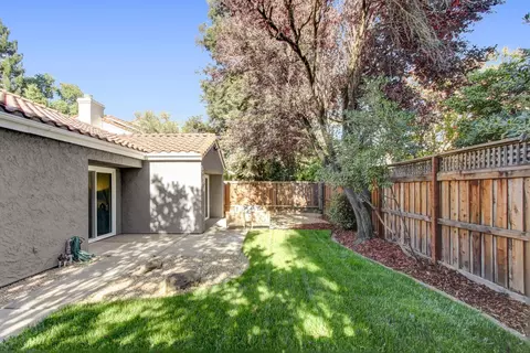 Exterior - 1921 Imperial Ave, Davis, CA 95616 photo 9 of 11