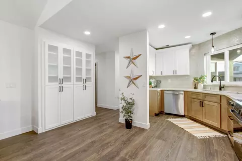 Kitchen - 1921 Imperial Ave, Davis, CA 95616 photo 5 of 6