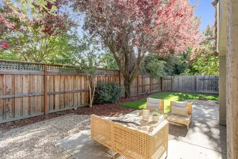 Exterior - 1921 Imperial Ave, Davis, CA 95616 photo 5 of 11