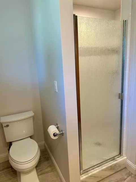 Bath - 4151 Bonanza Way, Loomis, CA 95650 photo 4 of 4
