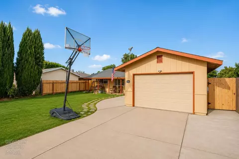 Exterior - 16074 Warfield Rd, Lathrop, CA 95330 photo 2 of 6