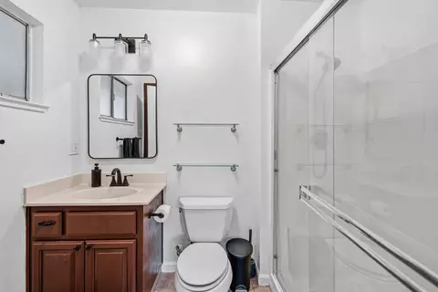 Bath - 16074 Warfield Rd, Lathrop, CA 95330 photo 1 of 2