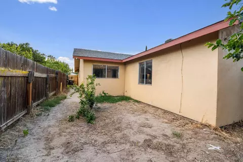 Exterior - 16074 Warfield Rd, Lathrop, CA 95330 photo 6 of 6
