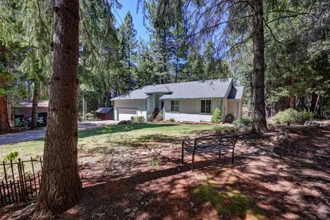 Exterior - 20091 Eaglecrest Dr, Foresthill, CA 95631 photo 2 of 26