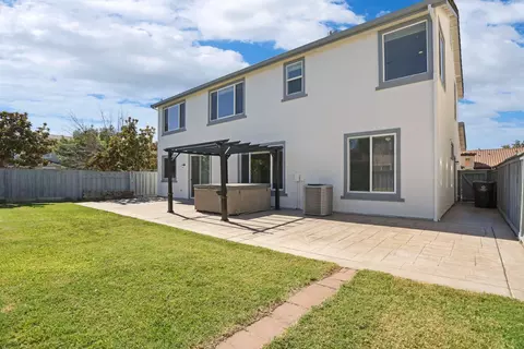 Exterior - 491 Millpond Ave, Lathrop, CA 95330 photo 7 of 10