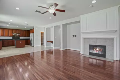 Living - 491 Millpond Ave, Lathrop, CA 95330 photo 9 of 11