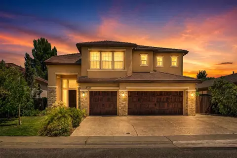 8621 Banton Cir, Elk Grove, CA 95624