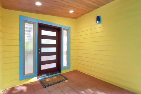Entry Way - 150 Charts Ct, Smith River, CA 95567 photo 5 of 5