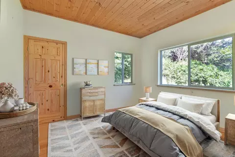 Bedroom - 150 Charts Ct, Smith River, CA 95567 photo 3 of 6