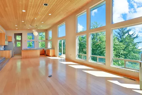 Living - 150 Charts Ct, Smith River, CA 95567 photo 3 of 6