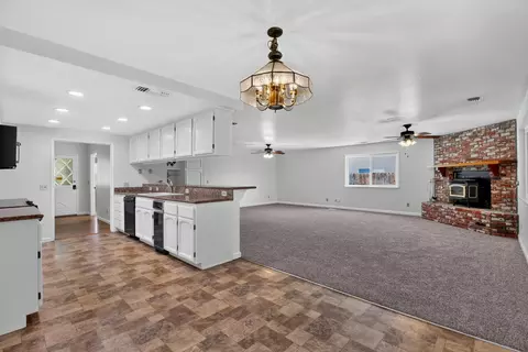 Living - 1279 Nana Pl, Manteca, CA 95336 photo 4 of 4