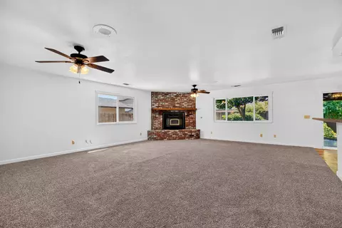 Living - 1279 Nana Pl, Manteca, CA 95336 photo 2 of 4