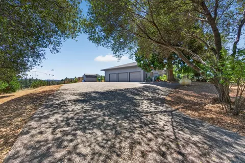 Exterior - 2231 Greenhorn Trl, Cool, CA 95614 photo 5 of 12