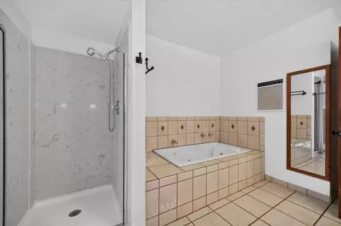 Bath - 2231 Greenhorn Trl, Cool, CA 95614 photo 5 of 5