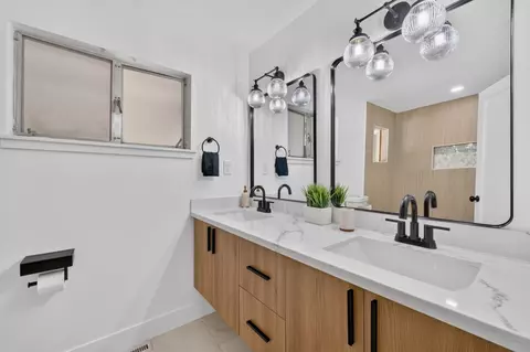 Bath - 2241 Shelfield Dr, Carmichael, CA 95608 photo 1 of 6