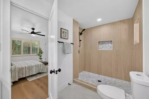 Bath - 2241 Shelfield Dr, Carmichael, CA 95608 photo 2 of 6