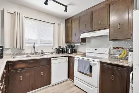 Kitchen - 2736 Eel Pl, Davis, CA 95616 photo 2 of 3