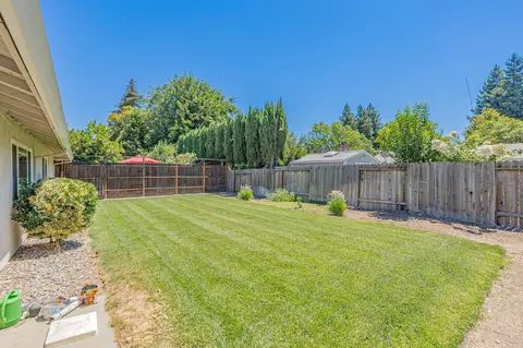 Exterior - 2736 Eel Pl, Davis, CA 95616 photo 5 of 7