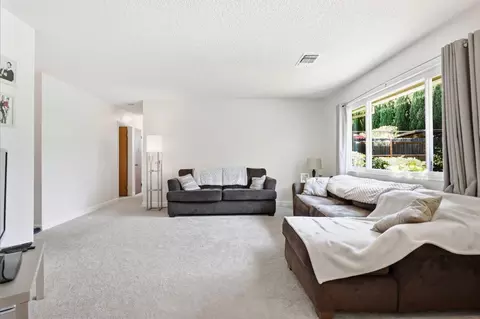 Living - 2736 Eel Pl, Davis, CA 95616 photo 2 of 2