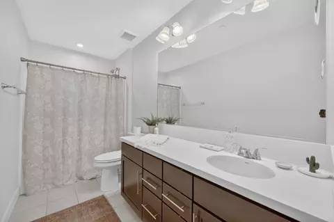 Bath - 4333 White Fir Loop, Rocklin, CA 95677 photo 4 of 4