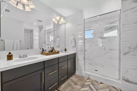Bath - 4333 White Fir Loop, Rocklin, CA 95677 photo 2 of 4