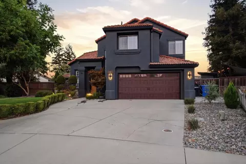 Exterior - 806 Ahern Ct, Turlock, CA 95382 photo 3 of 15