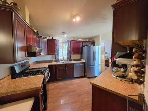 Kitchen - 1746 W Harbor Dr, Isleton, CA 95641 photo 2 of 3