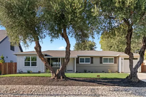 7821 Olive St, Fair Oaks, CA 95628