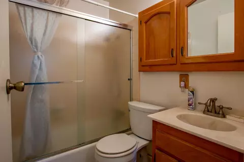 Bath - 9156 Crown St, Orangevale, CA 95662 photo 1 of 2