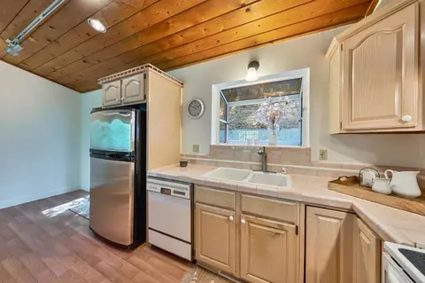Kitchen - 1731 Jacobs Way, Placerville, CA 95667 photo 5 of 6