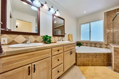 Bath - 1731 Jacobs Way, Placerville, CA 95667 photo 2 of 6