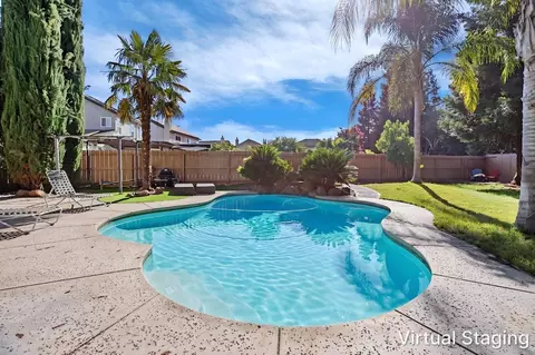 Exterior - 1922 Northgate Dr, Manteca, CA 95336 photo 4 of 9