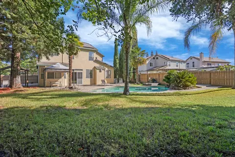 Exterior - 1922 Northgate Dr, Manteca, CA 95336 photo 7 of 9