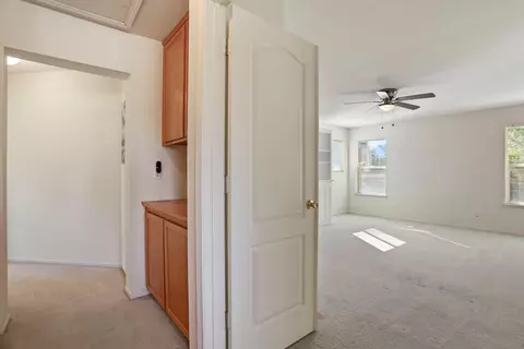 Entry Way - 1922 Northgate Dr, Manteca, CA 95336 photo 4 of 4