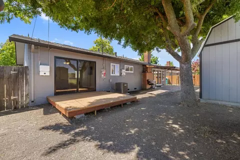 Exterior - 335 E Robinhood Dr, Stockton, CA 95207 photo 6 of 8