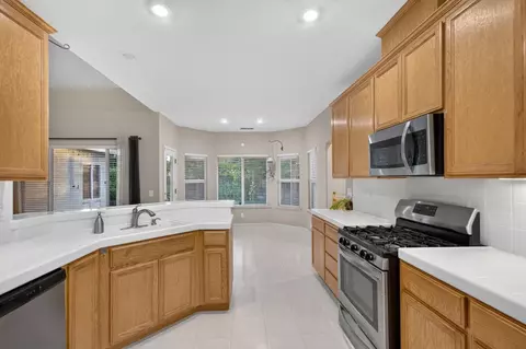 Kitchen - 1338 Christopher Dr, Merced, CA 95340 photo 4 of 4
