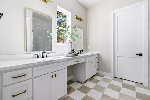 Bath - 3284 Oxford Rd, Cameron Park, CA 95682 photo 1 of 4