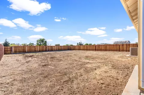 Exterior - 4426 Sundari Ave, Olivehurst, CA 95961 photo 8 of 14