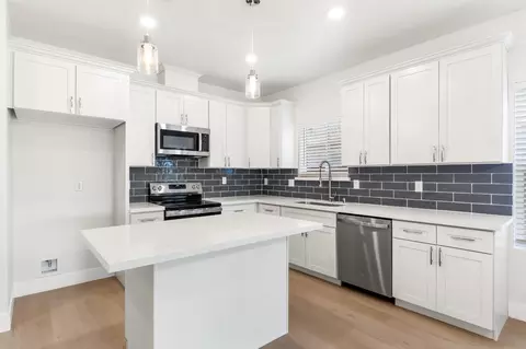 Kitchen - 4426 Sundari Ave, Olivehurst, CA 95961 photo 2 of 5